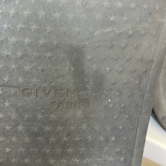 GIVENCHY Paris Slides - Picture 8 of 11